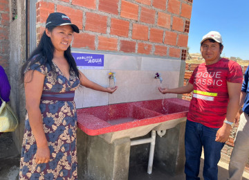 Bolivia con agua inaugura sistemas de agua potable en cuatro barrios de Tarija