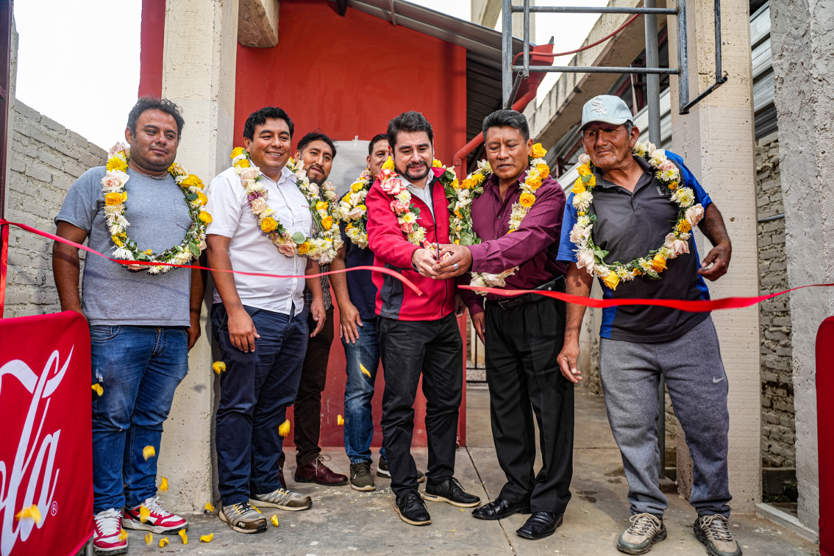 Inauguran sistema de agua potable que beneficia a más de 500 familias de la OTB Quimbol